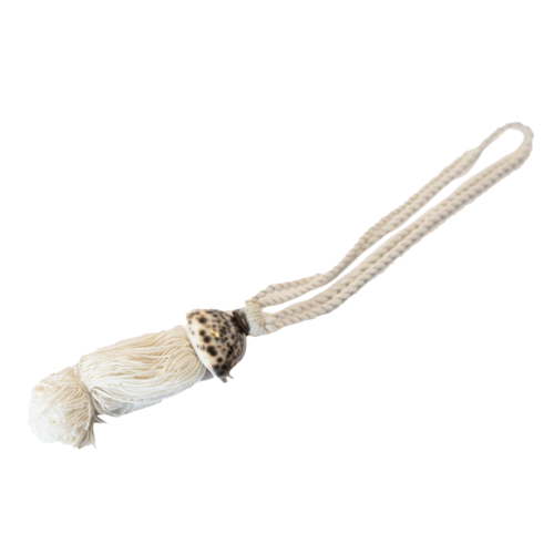 Hanging Single Shell With White Tassel