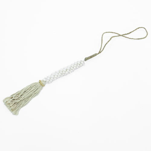 Hanging White Shells With Cream Tassel And Beads