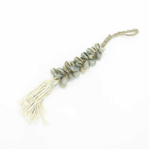 Hanging Grey Shell With Cream Tassel